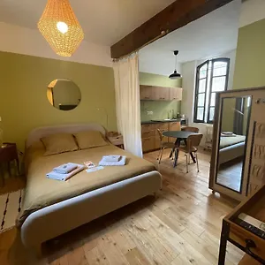 De Charme à La Roquette Appartement
