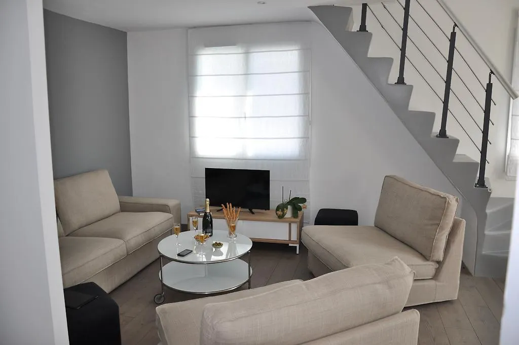 Holiday In Arles -Villa Jacuzzi 0*,